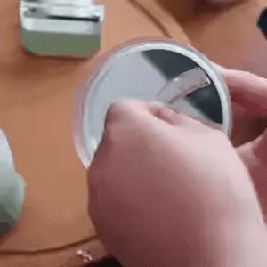 Elektrinio dar?ovi? pjaustytuvo naudojimo vaizdas